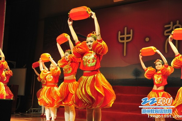 10、金水区硕爵学校学生积极参与学校文艺活动