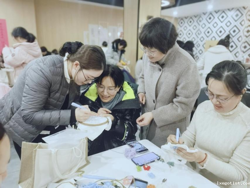 70b215ac67406fbd6829d3ca184e572